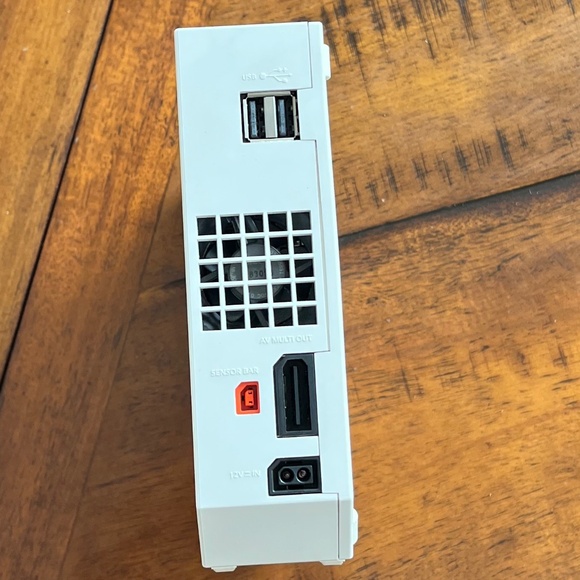 Nintendo Wii Console - Picture 4 of 4